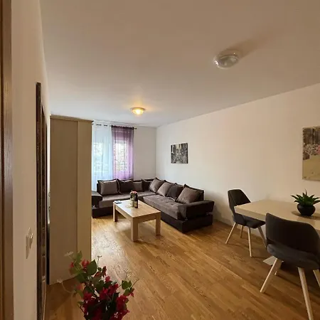 Enjoy Apartment *
